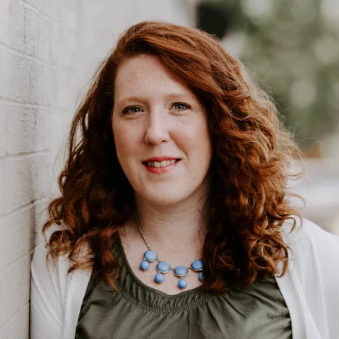 Jennifer Lobb author profile photo